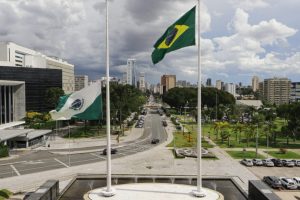 Governo do Paraná anuncia revisão de sigilo sobre documentos