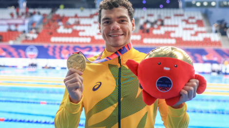 Gabriel Bandeira bate recorde no Mundial de natação de Singapura