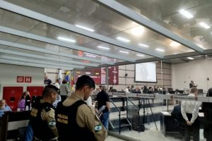 WhatsApp Image 2025 10 02 at 11.22.29 Presidente deixa a câmara escoltada por seguranças e guardas municipais