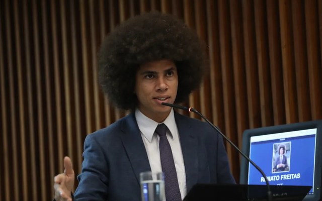 STF mantém suspensa votação que pode cassar mandato de Renato Freitas; Alep anuncia novo recurso