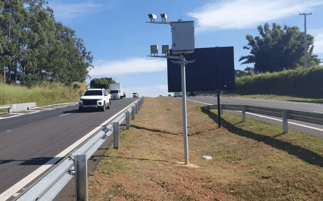 Novos radares vão calcular velocidade média em 13 trechos de rodovias do Paraná; veja onde