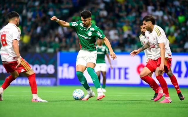 Menos estrangeiros vai ajudar o futebol brasileiro ou apenas criar mercado para empresários?