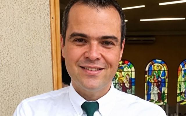 Advogado morre após estrutura de quadra de tênis desabar durante temporal em Umuarama